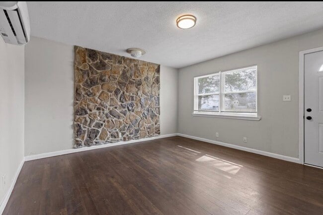 Photo - 4331 Lazard St Unit A