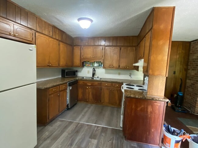 Photo - 1434 Al Seier Rd