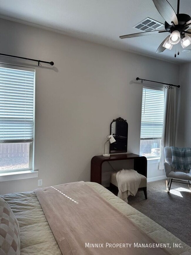 Photo - 2923 137th St