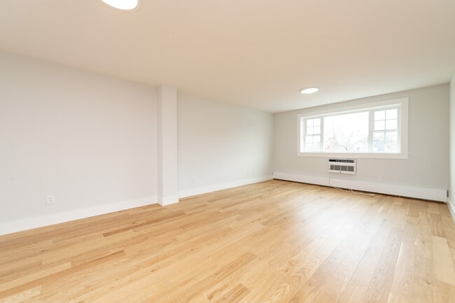 170 Summer St Unit 4