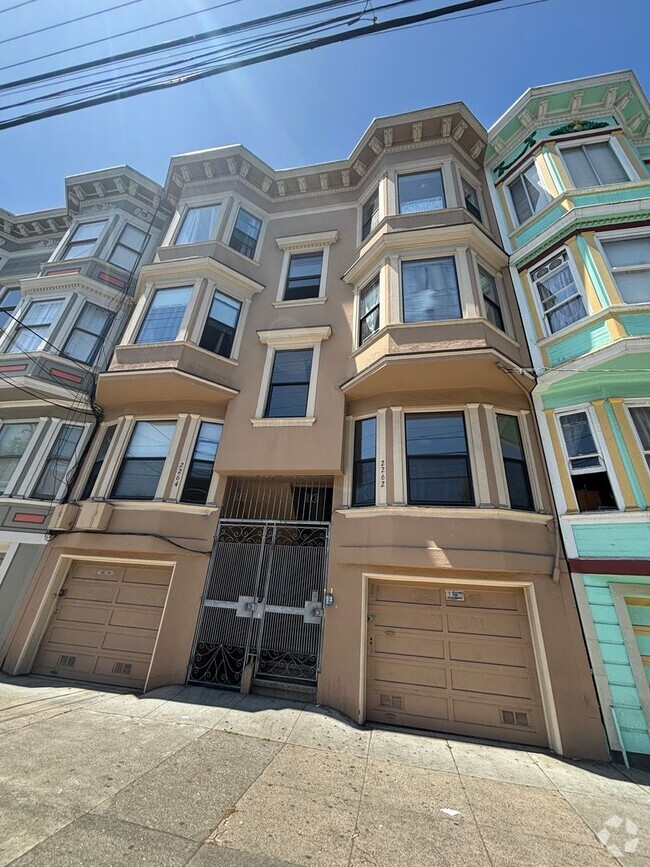 Building Photo - 2264 Unit 2262 Rental