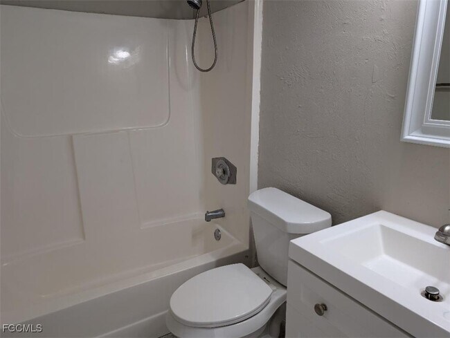 Photo - 214 Hancock Bridge Pkwy Unit 2