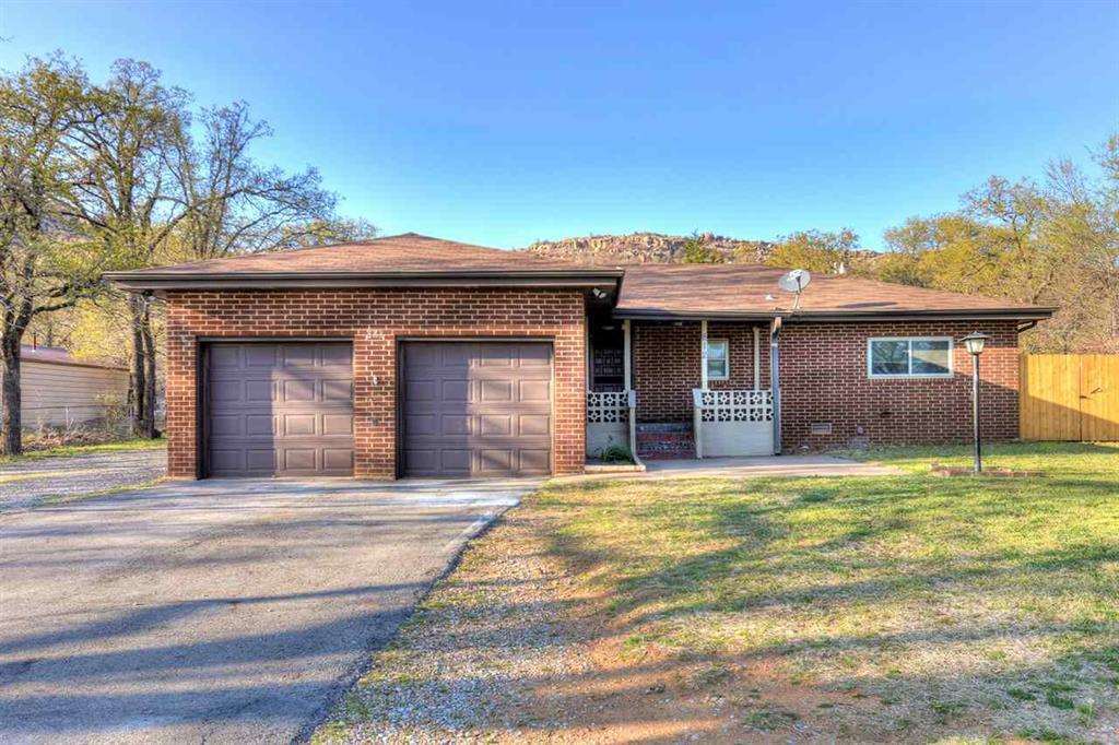 Photo - 812 E Lake Dr