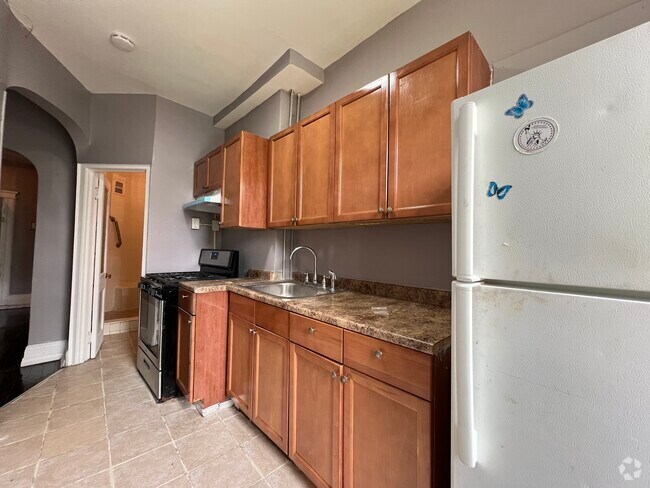 Building Photo - 79 Roosevelt Ave Unit 1 Rental