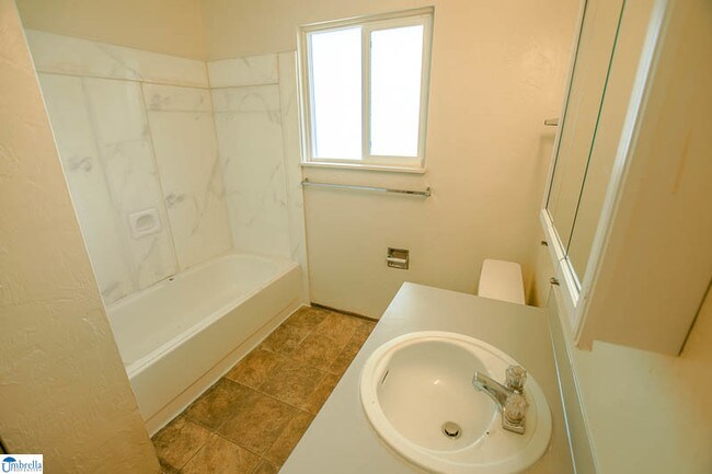 Photo - Granada Park Duplexes