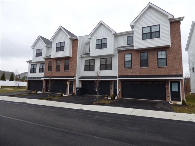 Photo - 307 Thurgood Dr