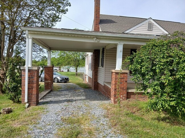 Photo - 1937 Trinity Church Rd