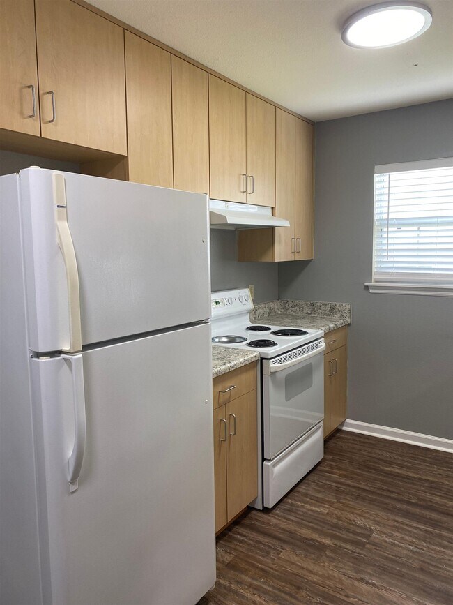 Photo - 2719 W Tharpe St Townhome