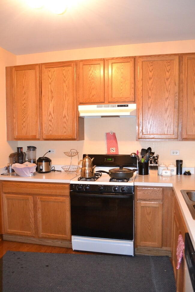 Photo - 929 Genesee Dr