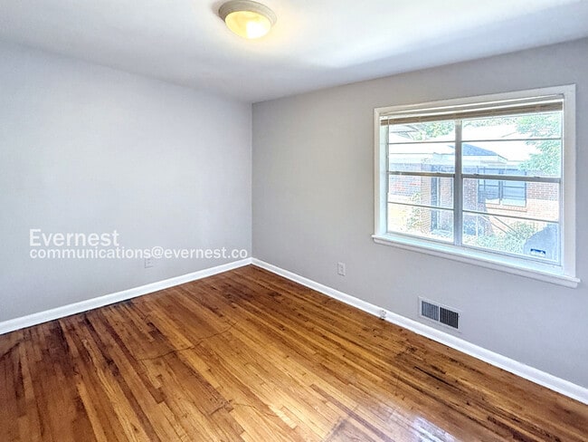 Photo - 8047 2nd Ave S