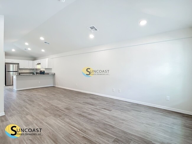 Photo - 2112 Dorion St