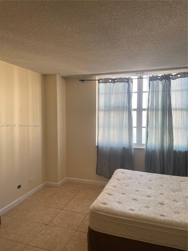 Photo - 250 174th St Unidad 1215