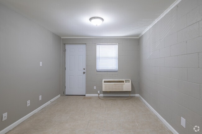 1BR, 1BA - 400SF Living Room