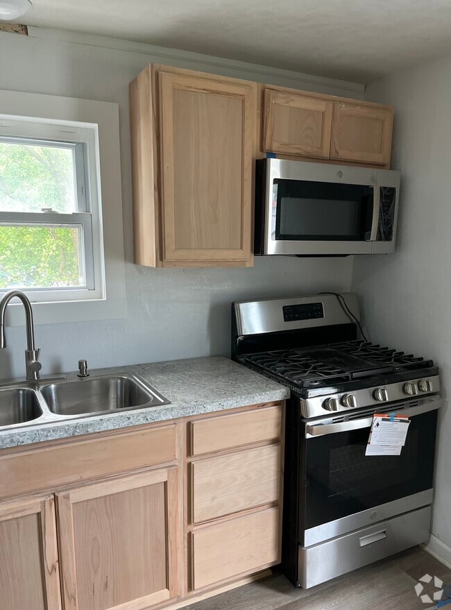 Building Photo - 28 Wood Ave Unit 28 Wood Ave. Niles Rental