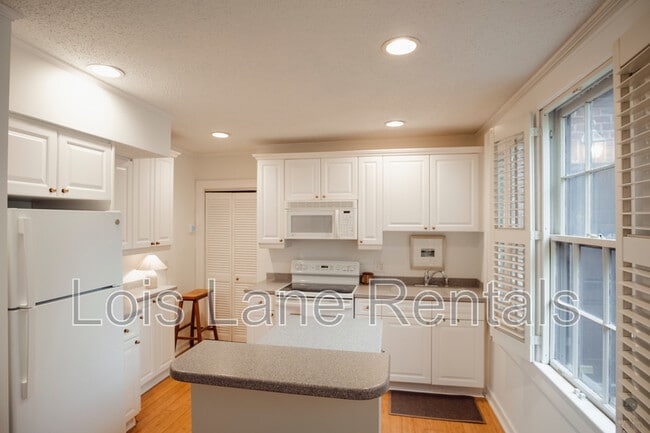 Photo - 117 Church St Unit A