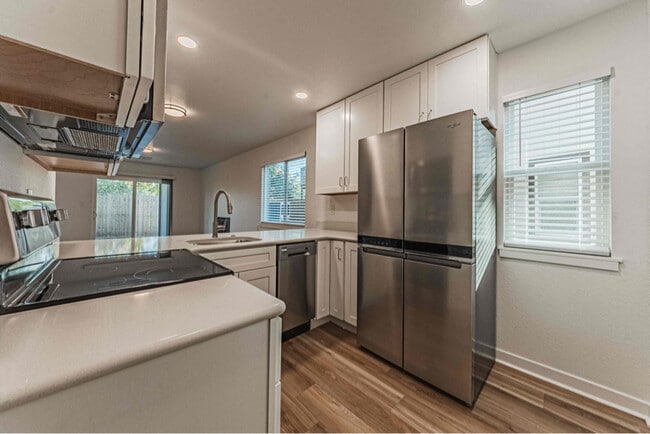 Photo - 6731 Dublin Loop W Unit B