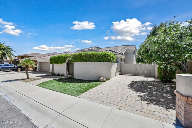 Photo - 6057 E Campo Bello Dr