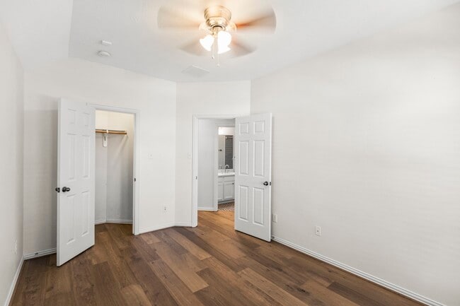 Photo - 10906 Bernalda Cir