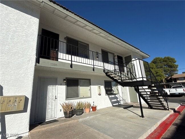 Building Photo - 5336 Mancos Ct Unit 2