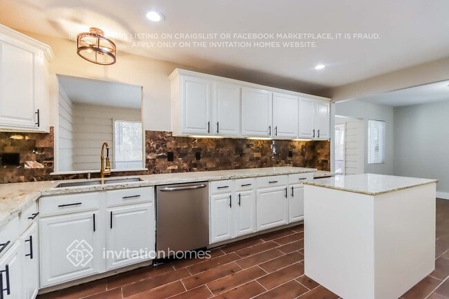 Photo - 2 Edgewood Forest Ct