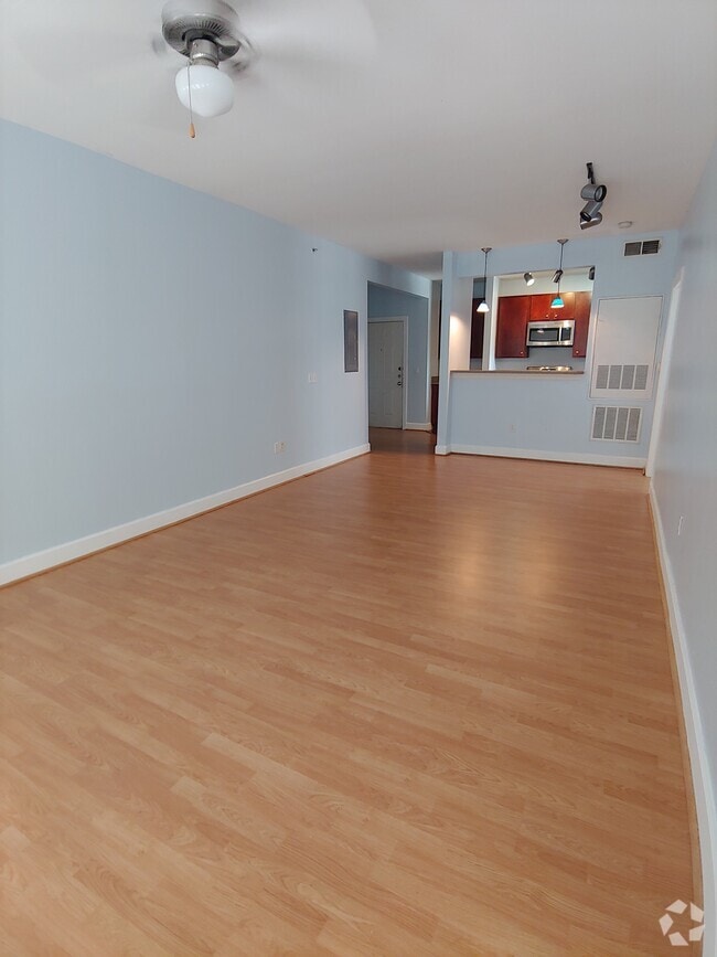 Building Photo - 1901 Crossing Pl Rental