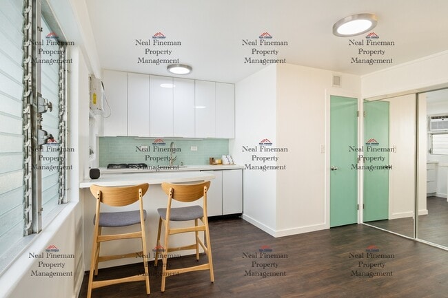 Building Photo - Furnished Studio, 1 Bath. Street parking. ... Unit 231