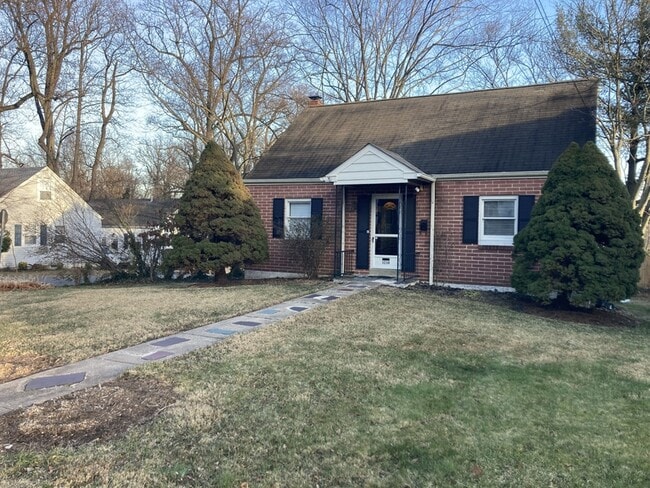 Photo - 1210 Rosedale Ave