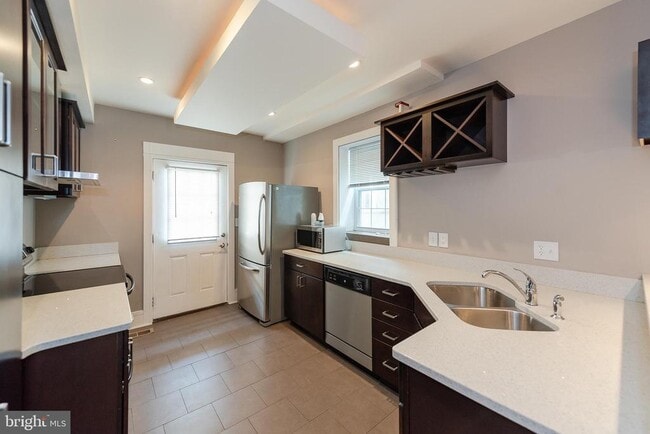 Photo - 3206 Elliott St