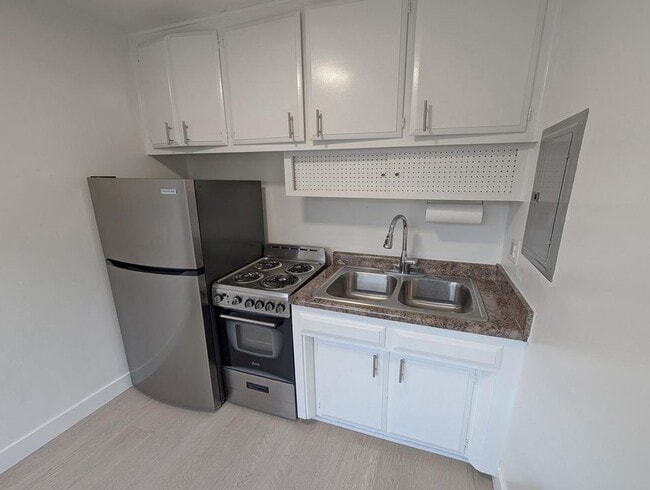 Photo - 225 Montana Ave Unidad 306