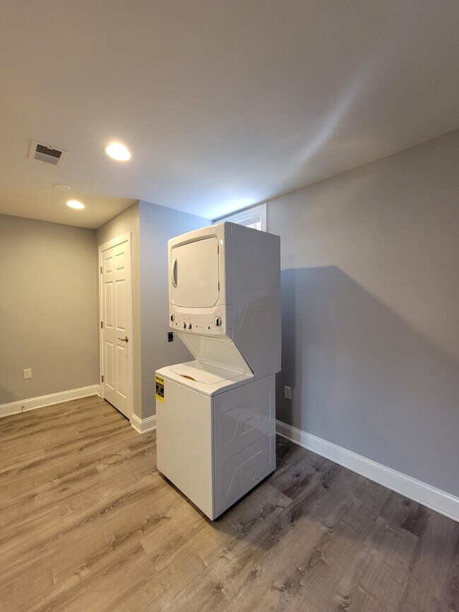 Photo - 7812 Stanley Ln Unidad 1