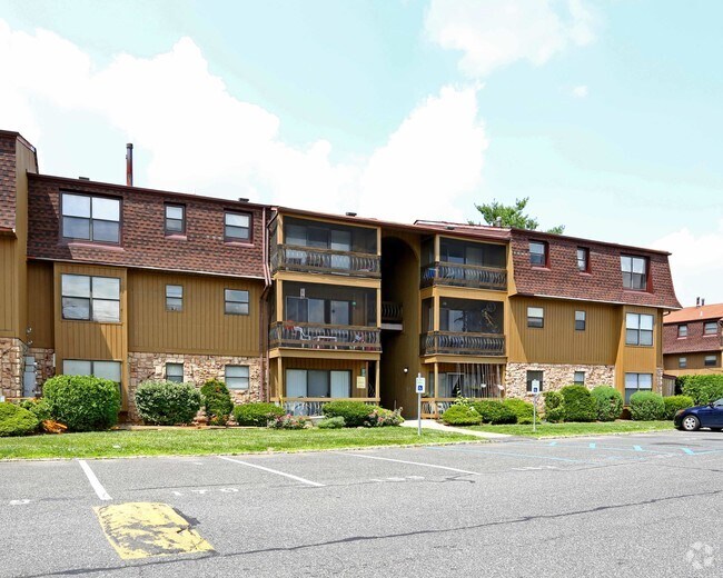 Waterside Village Apartments Little Ferry, NJ