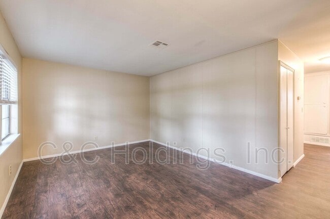 Photo - 212 201st E Ave