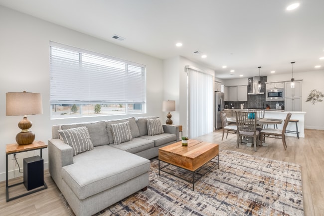 Photo - 5795 Champlain Dr