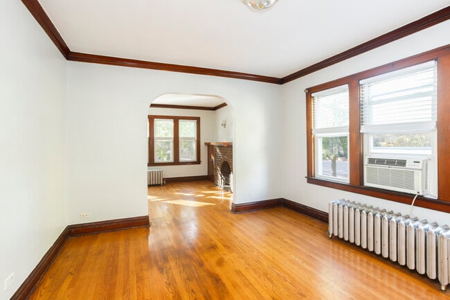 Photo - 2152 W Webster Ave