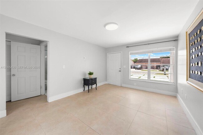 Photo - 31 NW 108th Ct