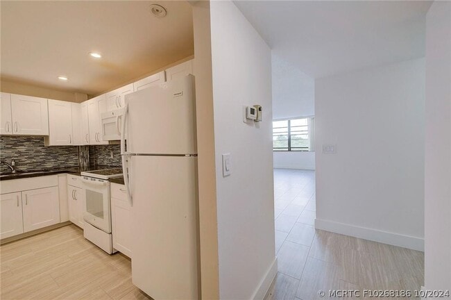 Photo - 3900 N Hills Dr Unit 405