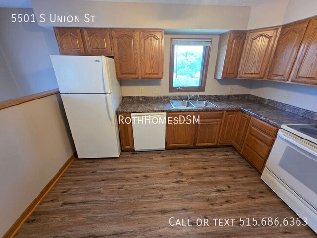 Photo - 5501 S Union St