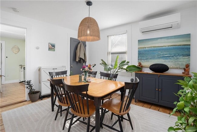 23 Holland St Unit 2