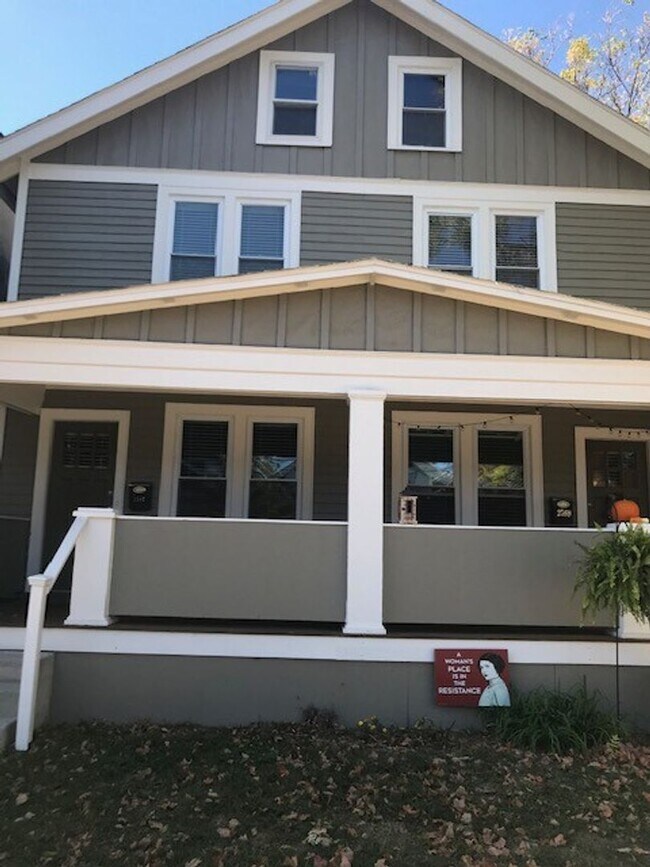Indianola Ave 2567-2569 WACPM - Indianola Ave 2567-2569 WACPM Apartment Unit 2569
