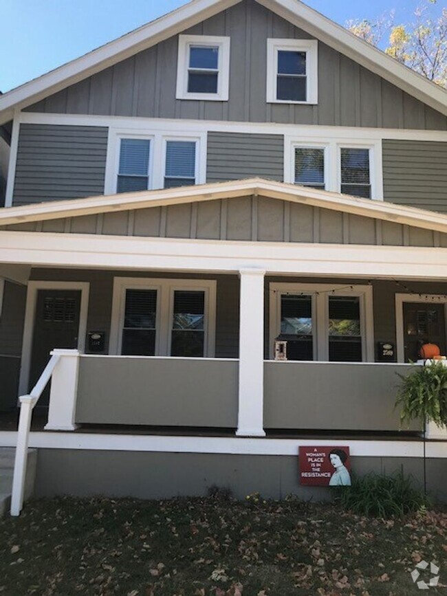 Building Photo - Indianola Ave 2567-2569 WACPM Unit 2569 Rental