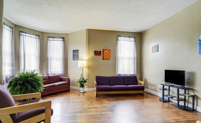 Photo - 4002 Fernhill Ave