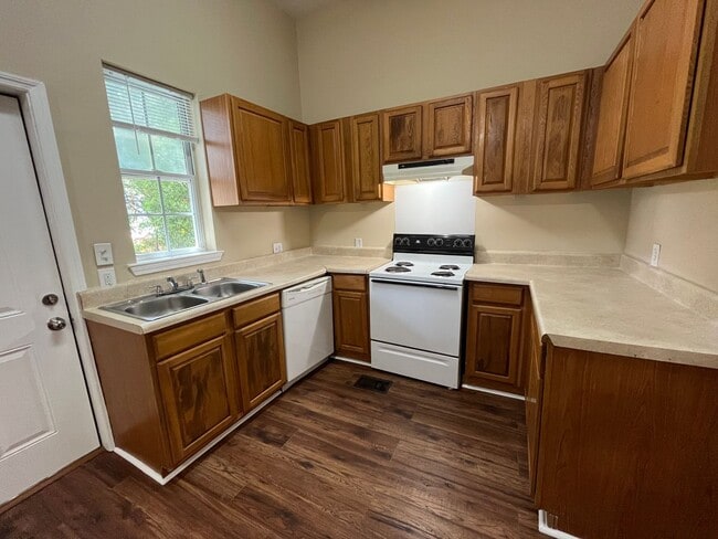 825 E Henry St Unit A