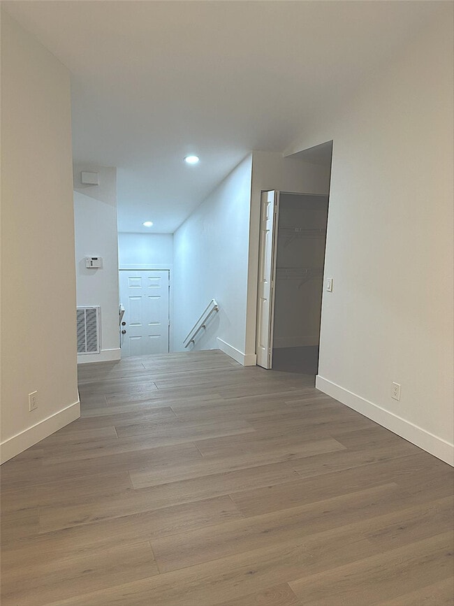 Photo - 5710 Coach House Cir Unit G