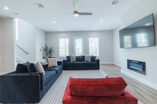 Building Photo - 7814 De Priest St