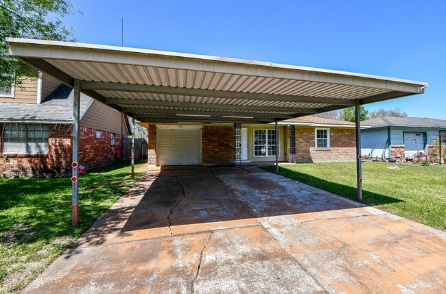 Photo - 515 Westside Ct