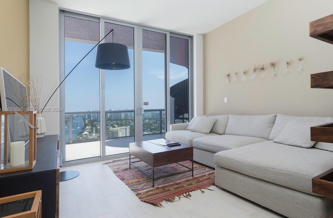 Building Photo - 2600 E Hallandale Beach Blvd Unit t3307