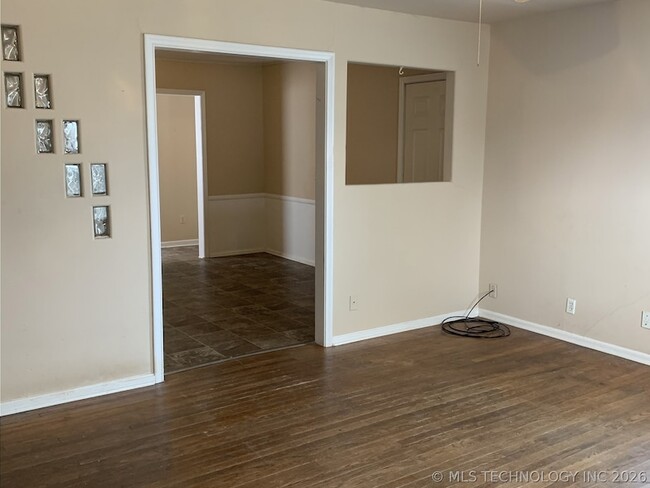 Photo - 220 S 70th E Ave