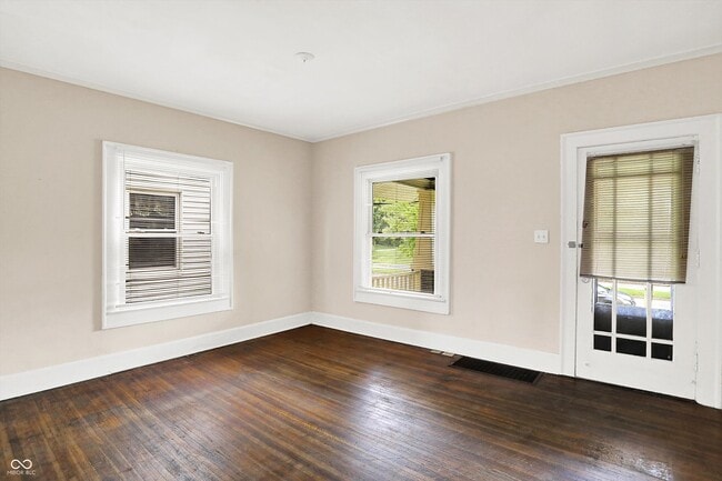 Photo - 628 N Riley Ave