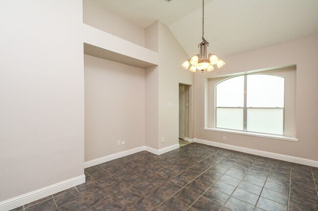Photo - 19715 Lindenfield Ct