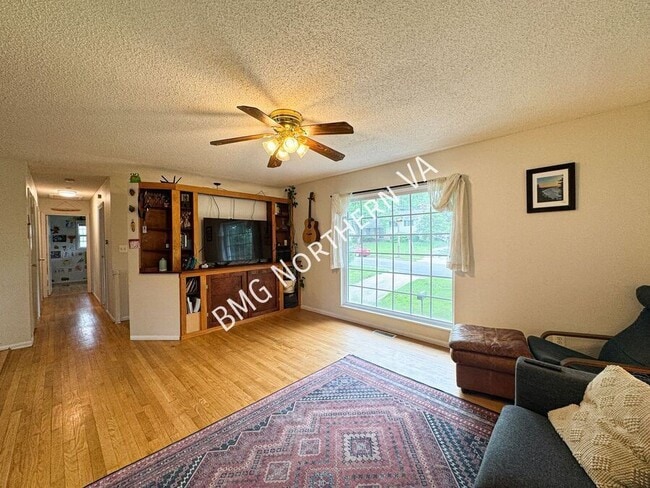 Photo - 311 Prospect Dr SW